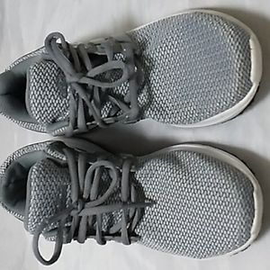 Mens size 6 1/2 grey and cloud white adidas shoes